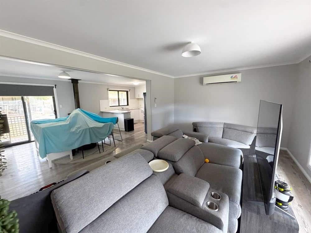 lounge room painting canberra